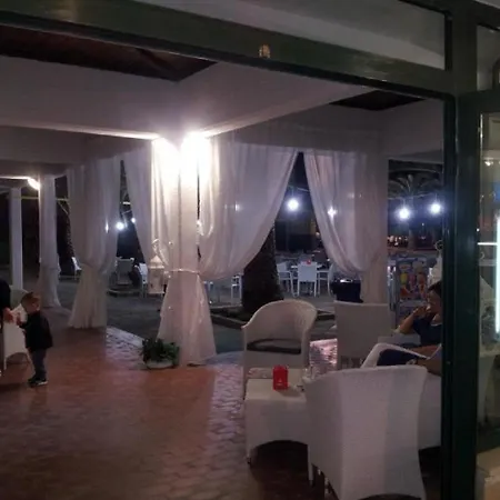 Basilicata Host To Host - La Conchiglia