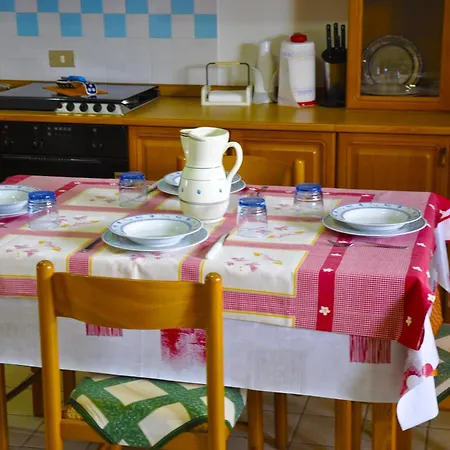 Basilicata Host To Host - La Conchiglia * מטאפונטו